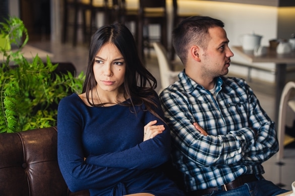 Couple at cafe during lunch - Taurus Man And Leo Woman Breakup