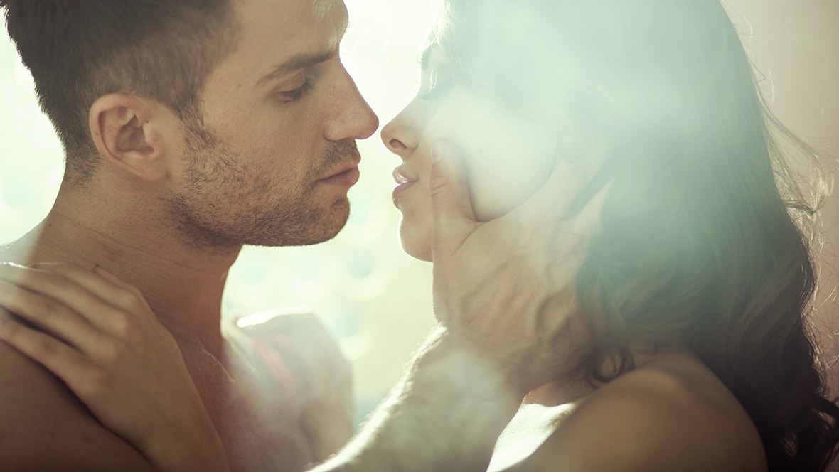 Sexual Compatibility: Taurus Man In Bed With An Aquarius Woman