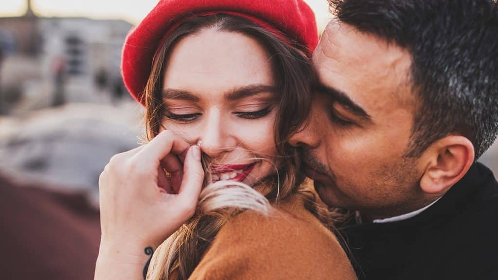 How Does An Aquarius Woman Attract A Taurus Man